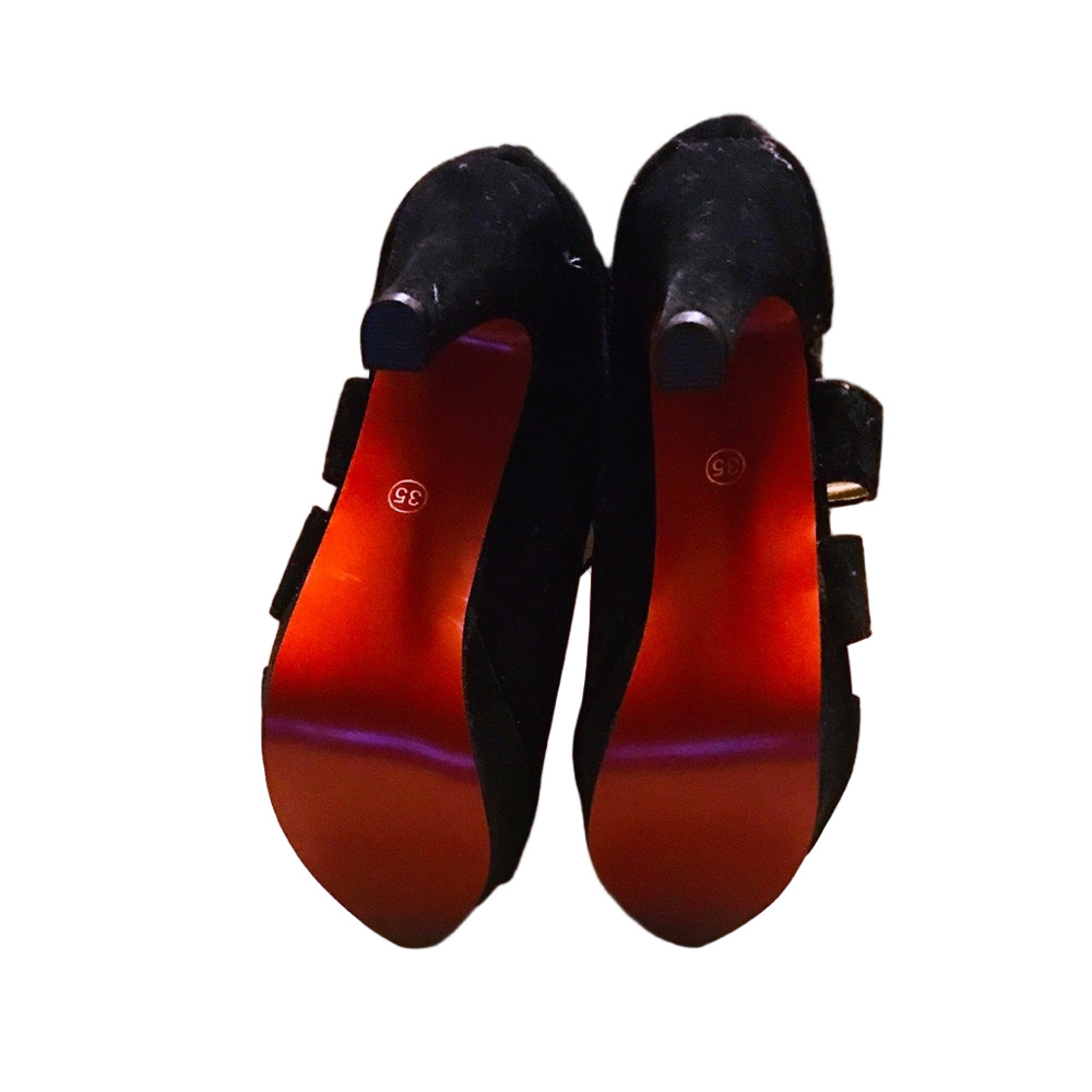 Velvet heels, Sz 5